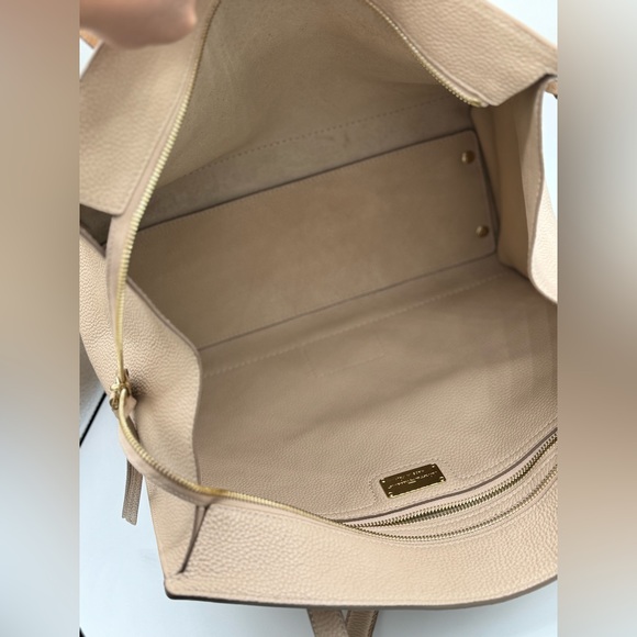 Salvatore Ferragamo Amy Gancini Leather Handbag - Picture 10 of 13